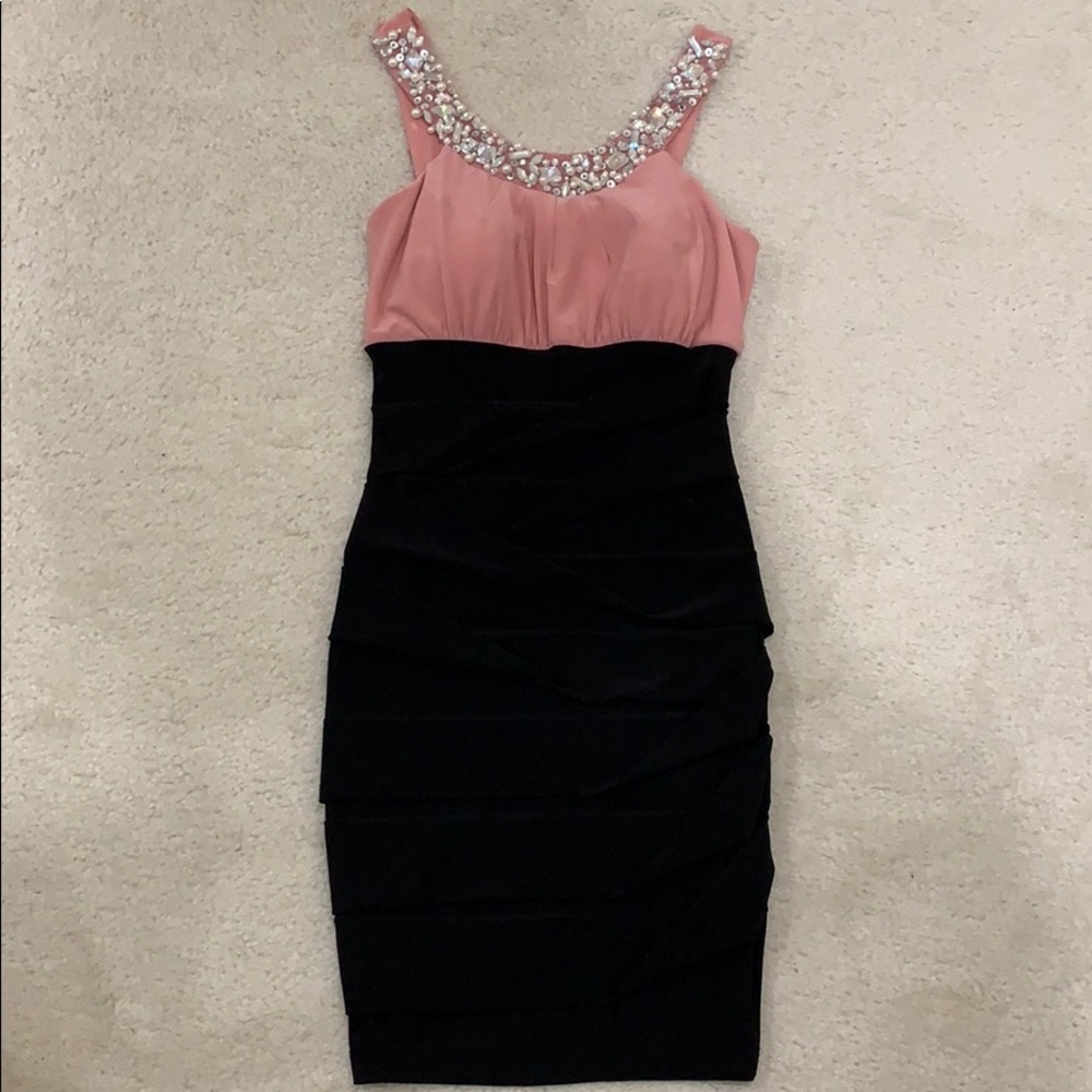 Beautiful Neckline Dress